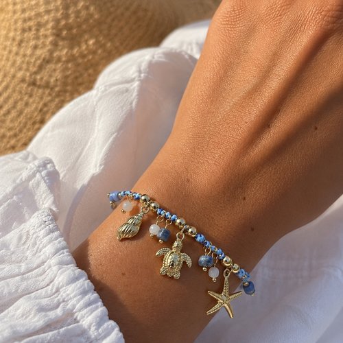 Bracelet cordon à breloques