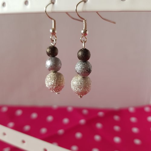 Boucles perles texturées