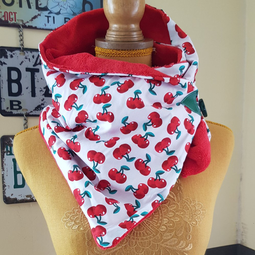 Echarpe chaude cherry blanche