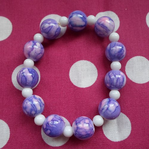 Bracelet perles marbrées violettes