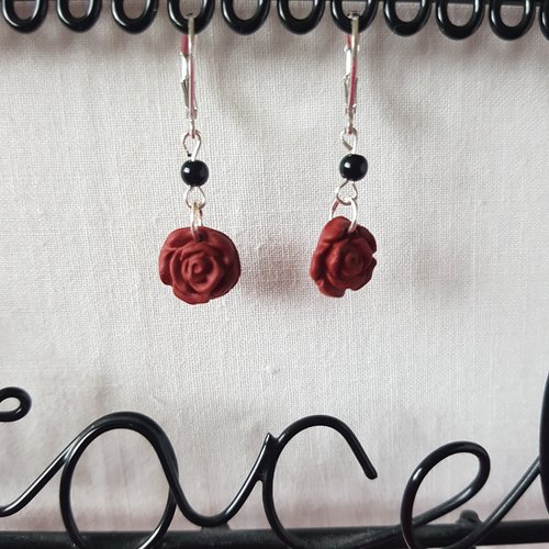 Boucles d'oreilles roses bordeaux