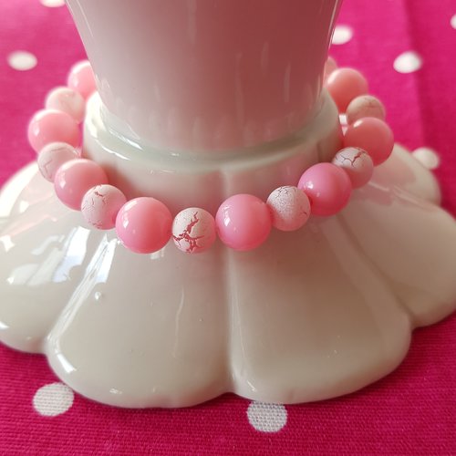 Bracelet de perles craquelées rose