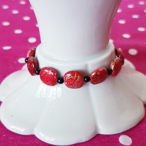 Bracelet perles tréfilées rouge