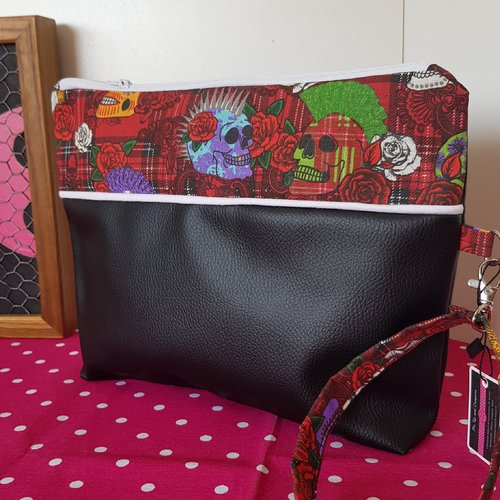 Sac pochette skull punk rouge