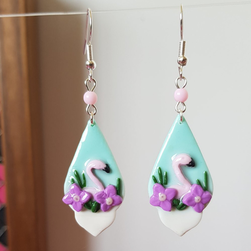 Boucles d'oreilles flamants roses en été