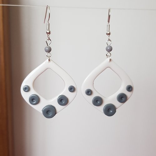 Boucles grandes bulles grises