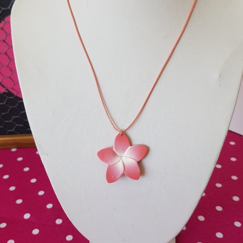 Collier monoï douce pêche