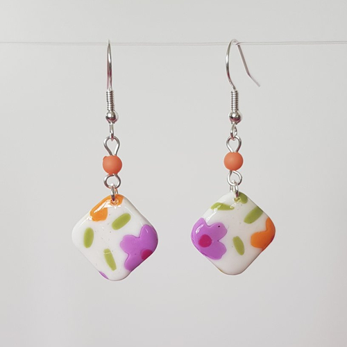 Boucles carrés fleuries rose et orangée