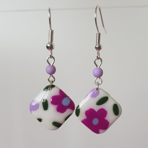 Boucles carrée fleuri tons roses