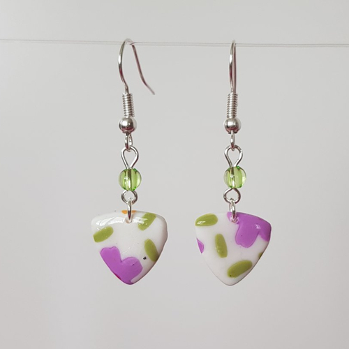 Boucles triangulaires fleuries rose et blanc