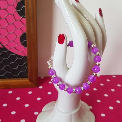 Bracelet perles fumée et détails argentés magenta