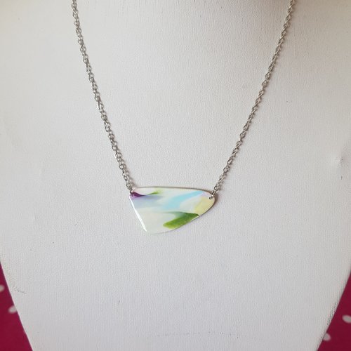 Collier acier et pastel verte