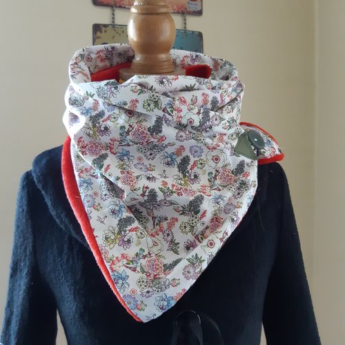 Echarpe motifs printaniers