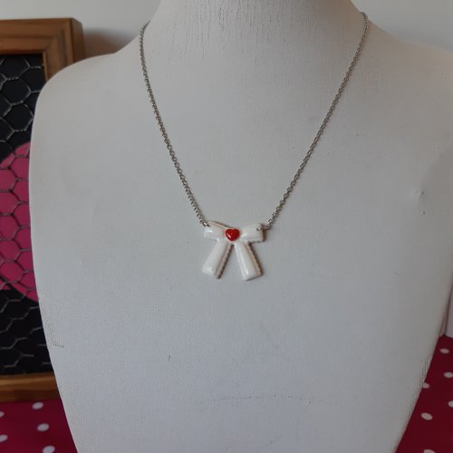 Collier nœud et cœur