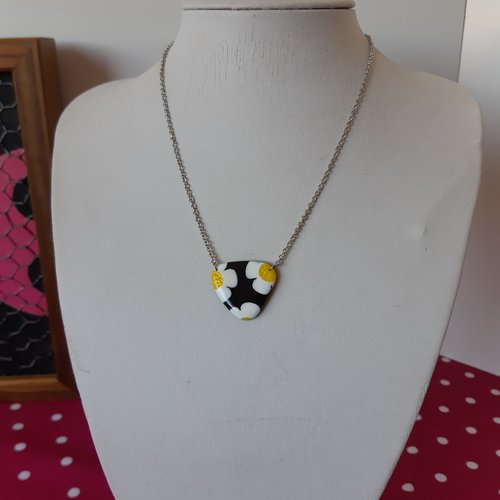 Collier marguerites