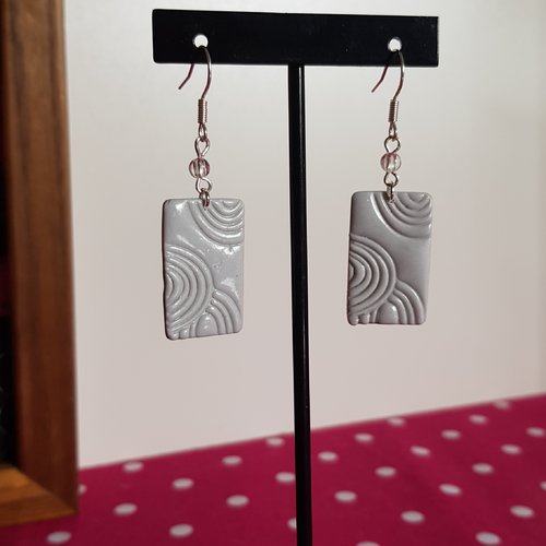 Boucles cercles grises