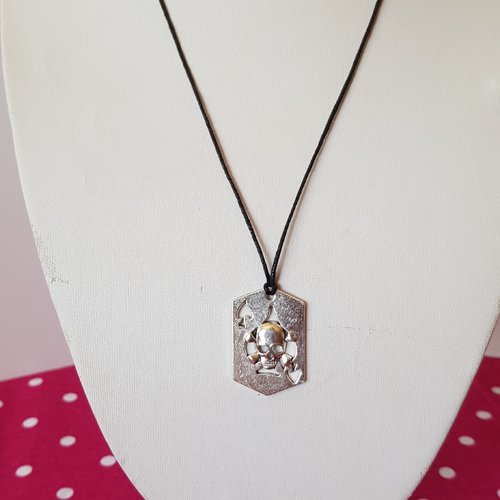 Collier as & skull noir