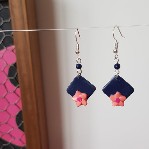 Boucles fleurs corail