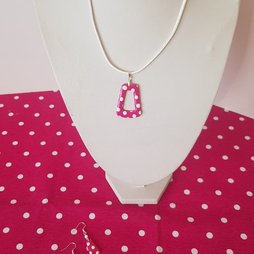 Parure fuchsia à pois blanc