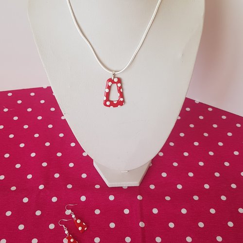 Parure rouge à pois blancs