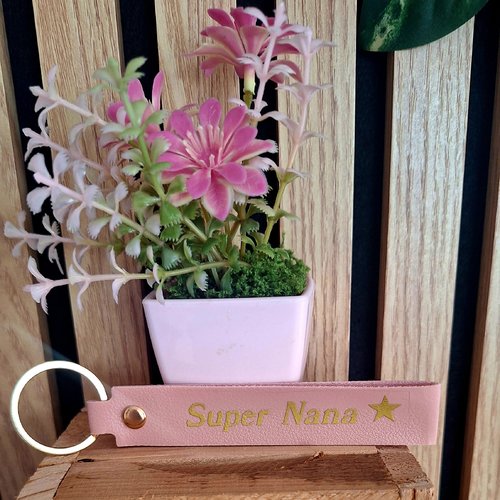 Porte clef "super nana"
