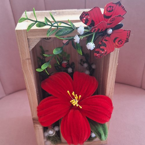 Cadre floral décoratif fait main