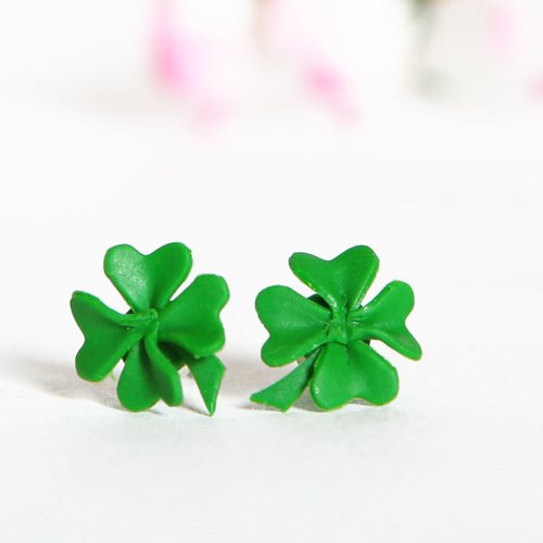 Trèfles à 4 feuilles - boucles d'oreilles non pendantes