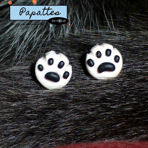 Pattes de chats blancs ou d'ours polaire - boucle d'oreille non pendante, puce