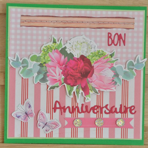 Carte Double De Bon Anniversaire Printaniere Bouquet De Fleurs En Relief Un Grand Marche