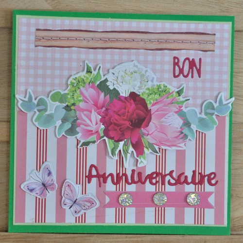 Carte Double De Bon Anniversaire En Relief Bouquet De Fleurs Un Grand Marche