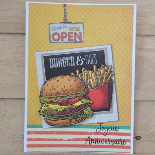 Carte double de joyeux anniversaire "hamburger et frites" en 3d