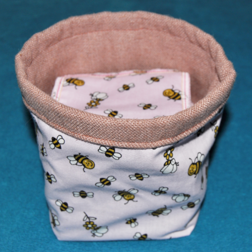 Pochon + lot de 20 lingettes lavables motif petites abeilles