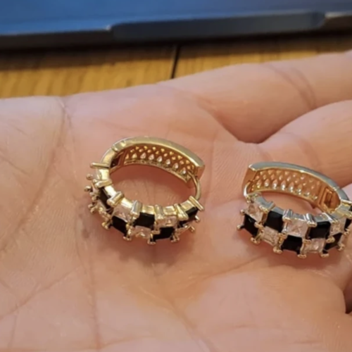 Créoles élégantes plaquées or et zircons