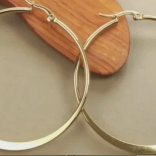 Créoles rondes plat sur le bout 55 mm dorées à l'or fin 14 carats