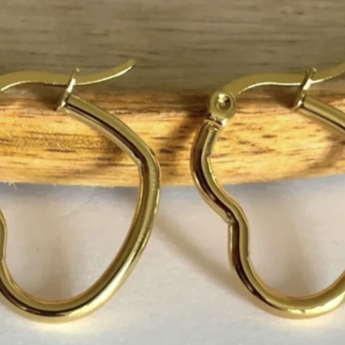 Créoles en forme de cœur dorées à l'or fin 14 carats