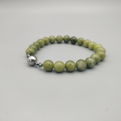 Bracelet jade vert (pierres 8 mm). fermoir magnétique. homme ou femme. pierre fine naturelle.