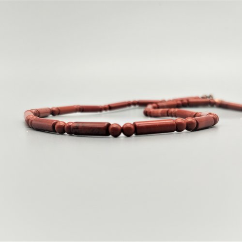 Collier jaspe rouge véritable, perles tube et rondes environ 4 mm de diamètre. longueur au choix. homme femme. pierre fine gemme.