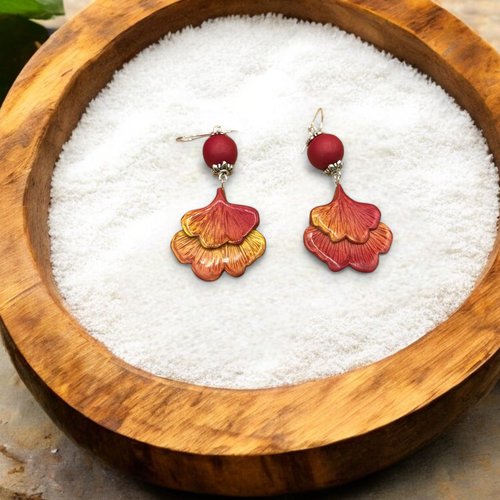 Boucles d'oreilles crochet feuille ginkgo fait main en pâte polymère, fabriqué en france, 3 couleurs au choix