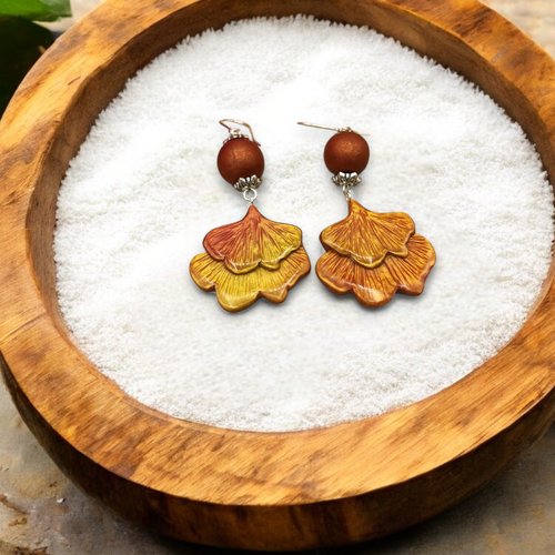 Boucles d'oreilles crochet feuille ginkgo fait main en pâte polymère, fabriqué en france, 3 couleurs au choix
