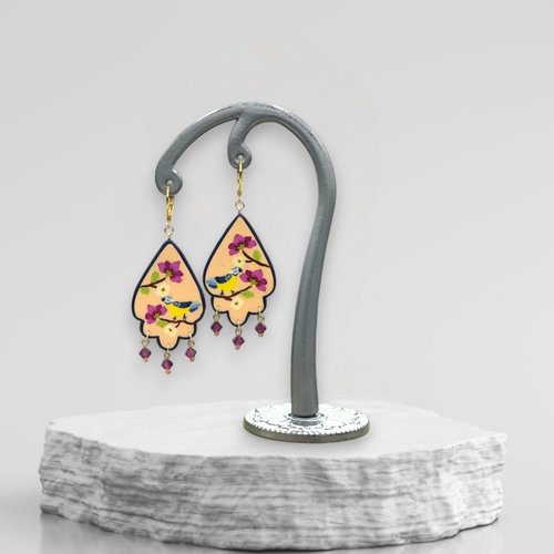 Boucles d'oreilles dormeuse fleurs magnolia en forme losange, fabriquées en france