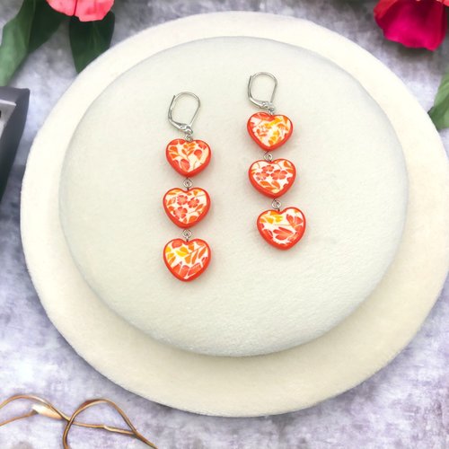 Boucles d'oreilles aurora avec 3 cœurs floral, fabriquée en france, 3 couleurs au choix