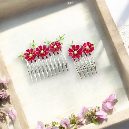 Peigne à cheveux fleur cosmos fait main en résine, fabriquée en france, couleur fuchsia, 2 tailles au choix