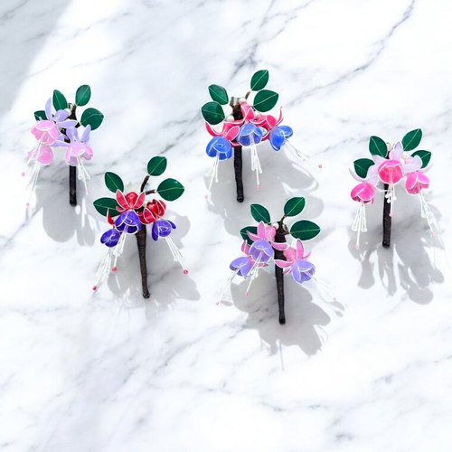 Broche fuchsia fait main en résine, fabriquée en france, 5 couleurs au choix