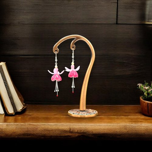 Boucles d'oreilles crochets fleurs fuchsia faites main en résine, fabriquées en france, 5 couleurs au choix
