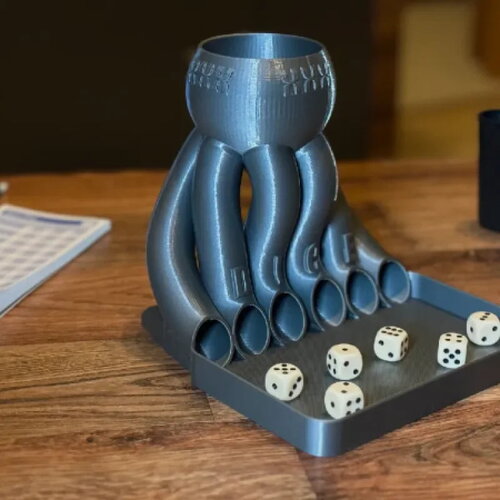 Toboggan dice tower