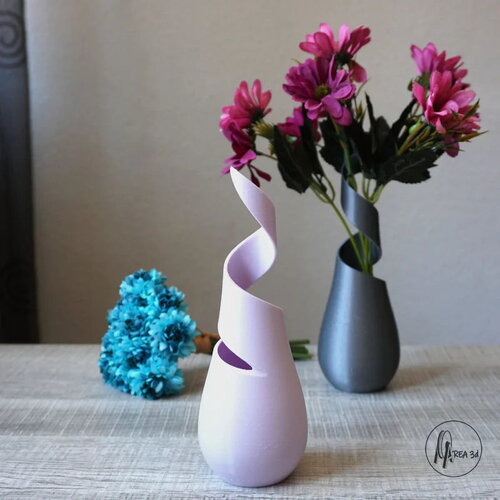 Vase giroide