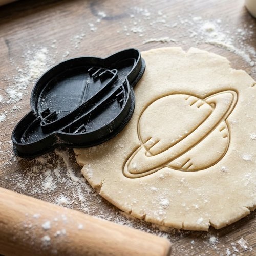 Emporte-pièce planète saturne - moule biscuit espace & astronomie 8cm