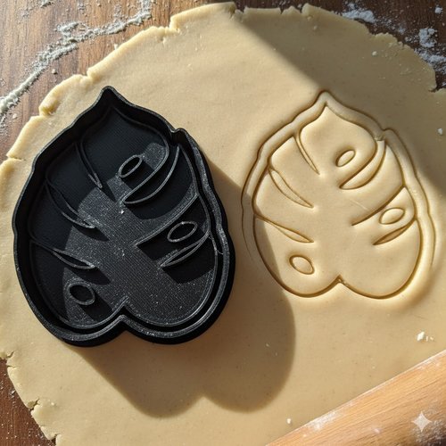 Emporte-piece feuille tropicale monstera 8 cm pour biscuits