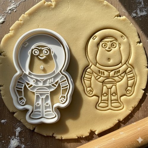 Emporte-piece buzz l eclair pour biscuits et pate a sucre - 8 cm