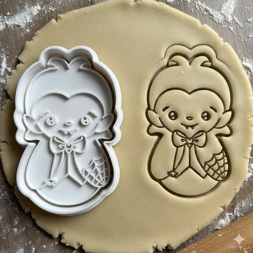 Emporte-piece petit vampire halloween - moule biscuits 8 cm
